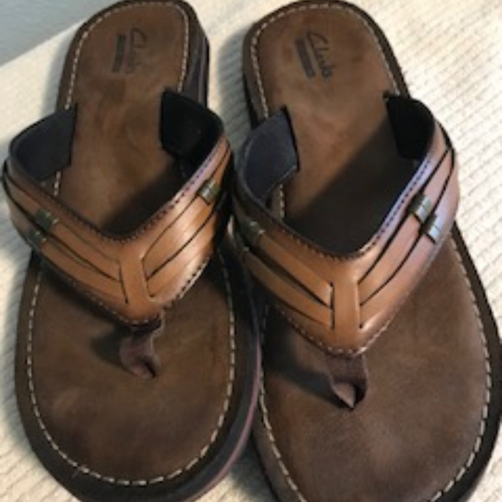 Clark's Leather Flip Flops Size 7